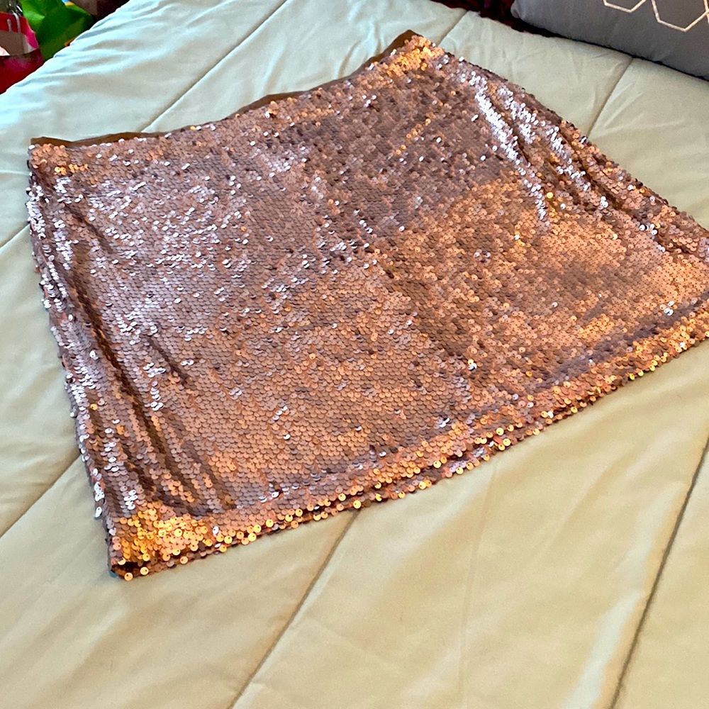 Platinum sequin pencil skirt